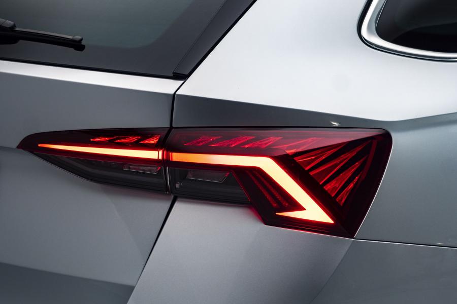 Детали экстерьера Skoda Octavia Combi 2020 года  (WW) (фото 47 из 69)